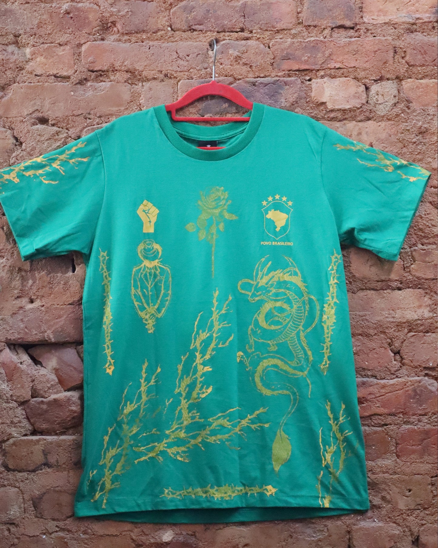 Camiseta Povo Brasileiro - Edição Relikiarj (A Rosa)