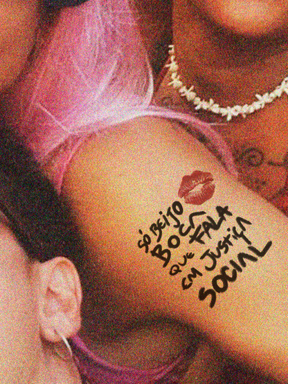 Pack de tatuagens da Crítica