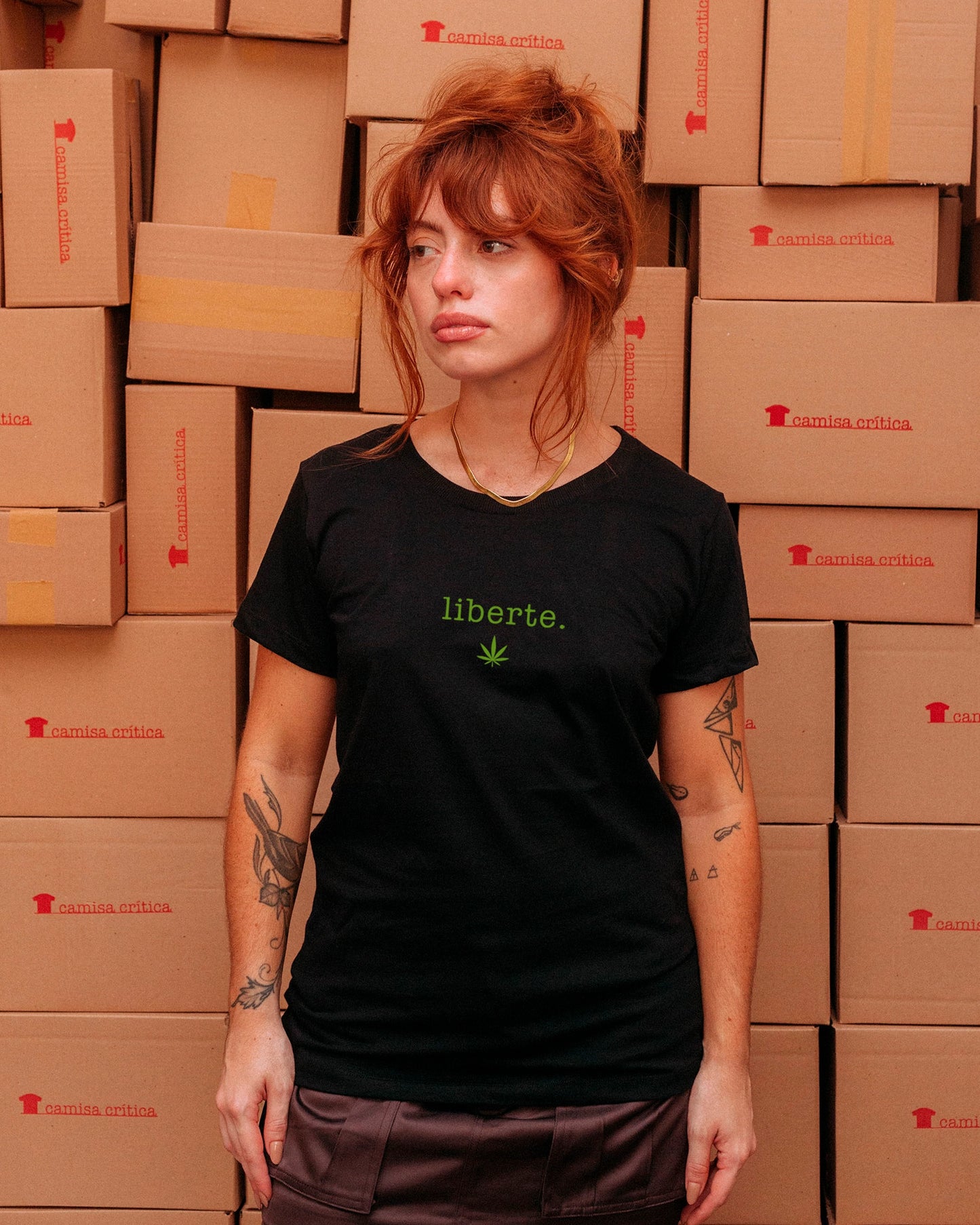 Camiseta Baby Look Liberte.