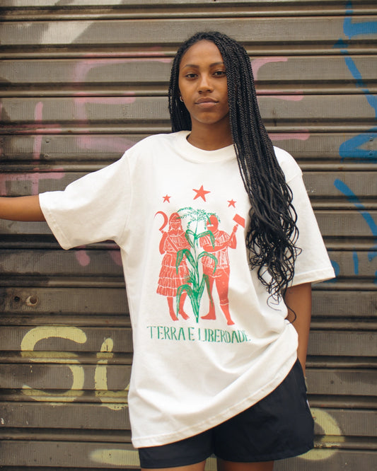 Camiseta Oversized Terra e Liberdade