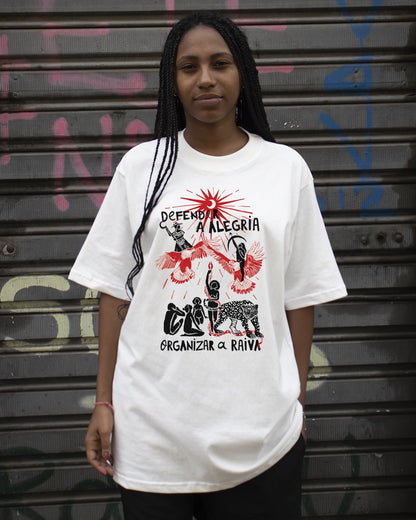 Camiseta Oversized Intervozes Defenda a Alegria