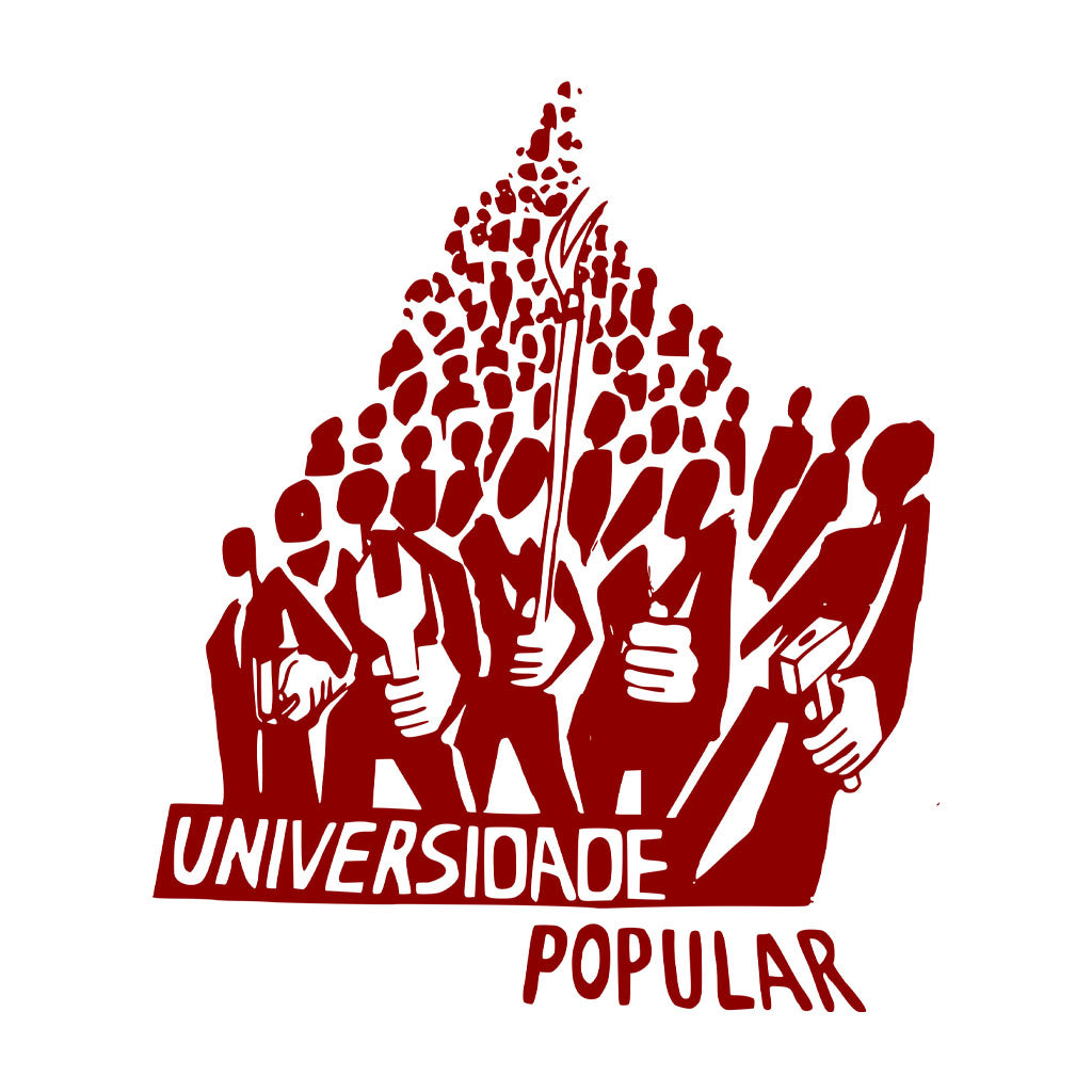  Marcha de pessoas com símbolos proletários, campesinos e comunistas. Embaixo o texto: Universidade popular.