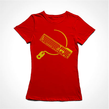 Camiseta Baby Look Estampa:  Uma foice e um teclado sobrepostos como se fosse o símbolo da foice  e mar
