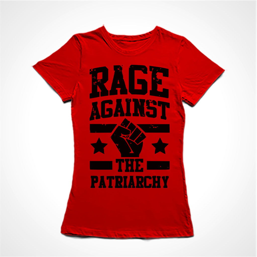 Camiseta Baby Look Estampa:  texto Rage Against The Patriarchy com punho cerrado no meio com duas estrelas, uma de cada lado, e duas linhas paralelas