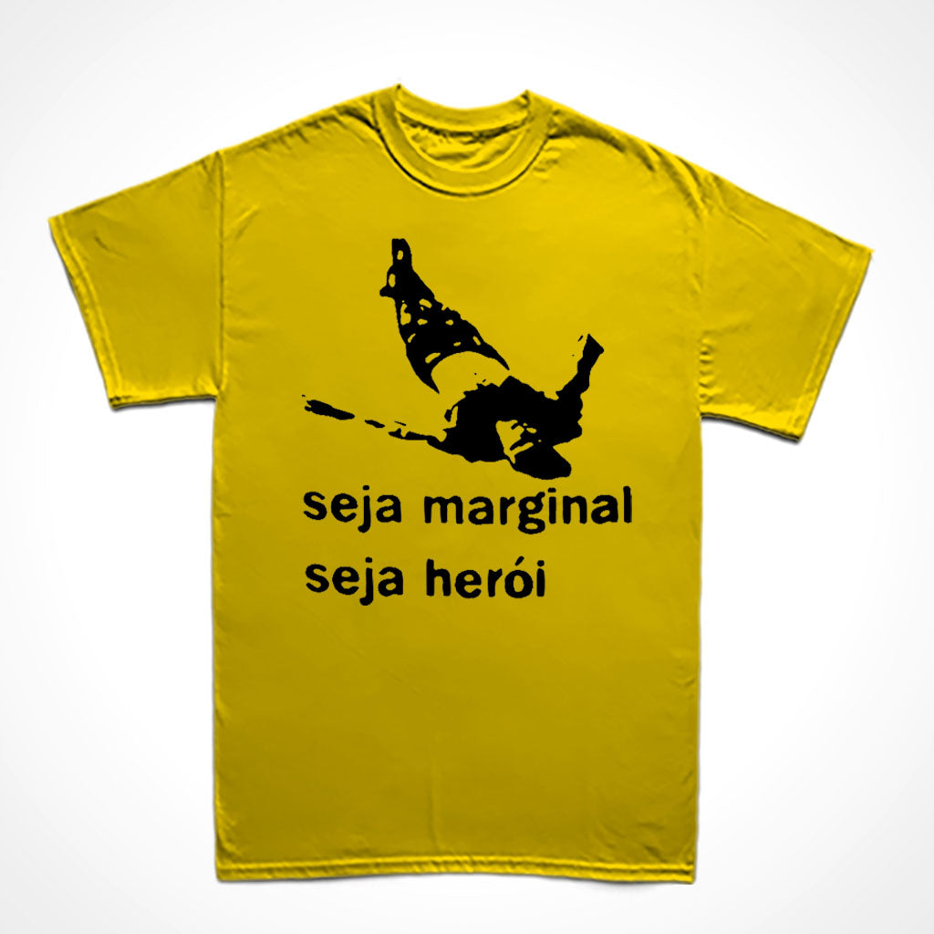 Camiseta Básica Estampa: Encima um corpo estendido no chão. Embaixo a frase: seja marginal seja herói.