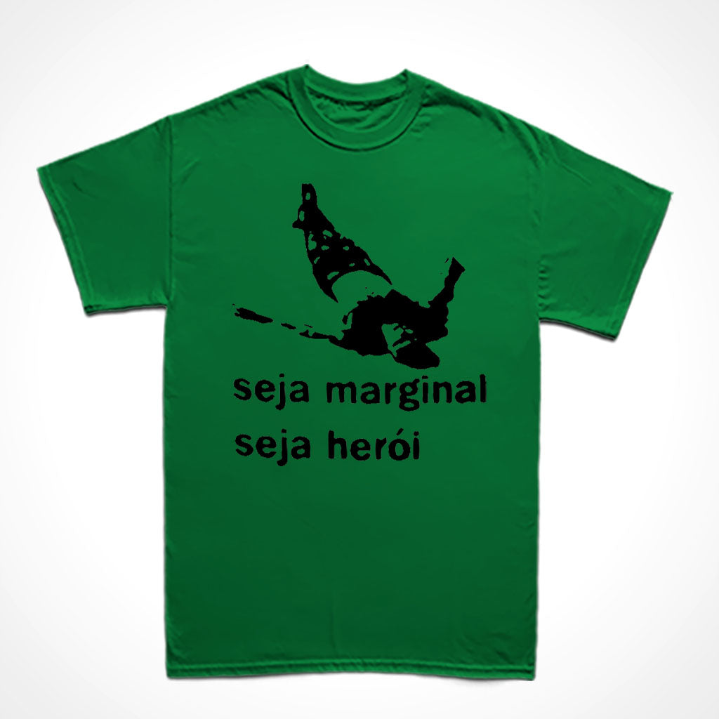 Camiseta Básica Estampa: Encima um corpo estendido no chão. Embaixo a frase: seja marginal seja herói.