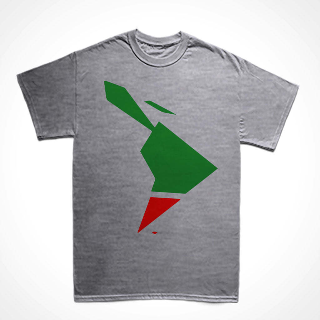 Camiseta Básica Estampa: Imagem estilizada do mapa da américa latina em verde e vermelho como se fosse um país só.