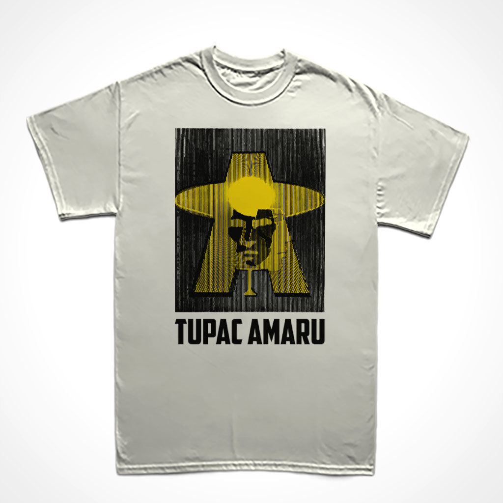 Camiseta Básica Estampa: Imagem dupla de Tupac Amaru de frente e de perfil sobrepostos às letras T e A